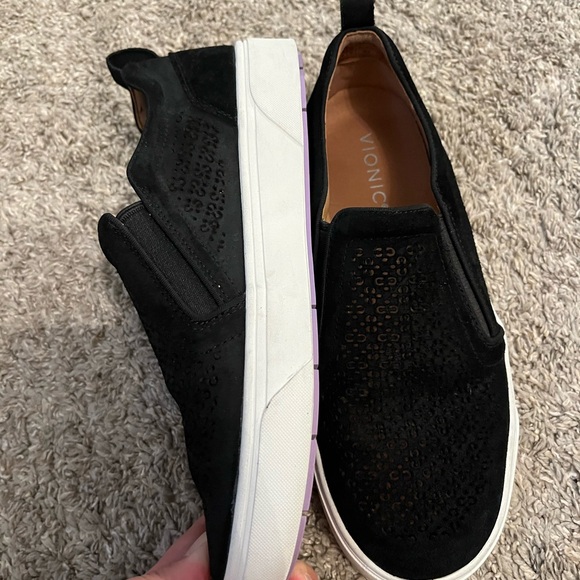 Vionic Black Slip-On Sneakers Kimmie Perf - women’s ladies wide 8.5 - Picture 7 of 12